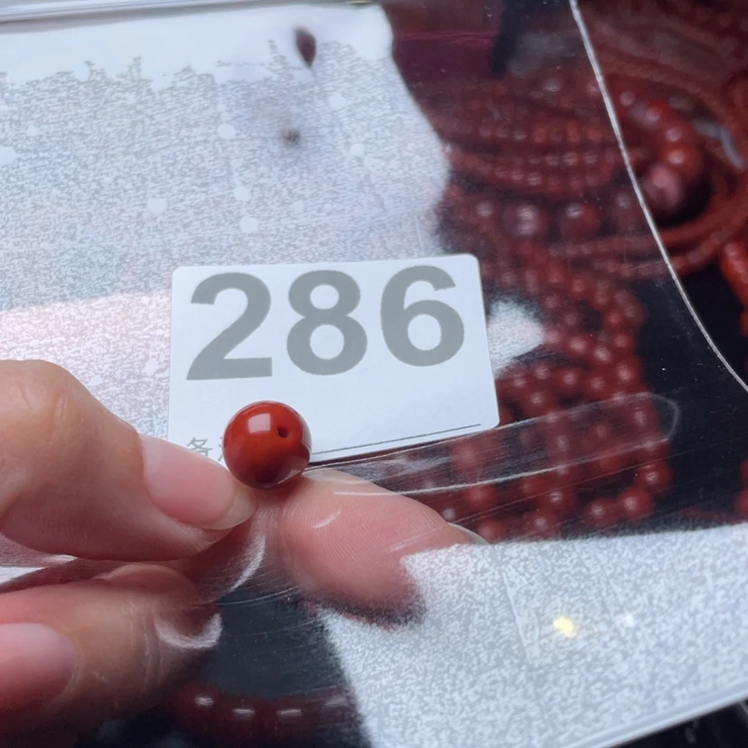 箱***箱南红玛瑙未镶嵌手链