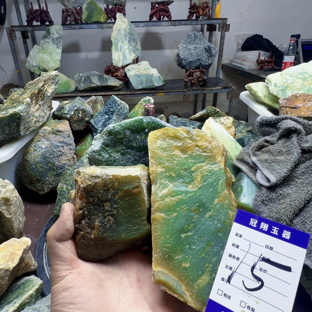 岫玉原石未镶嵌岫玉