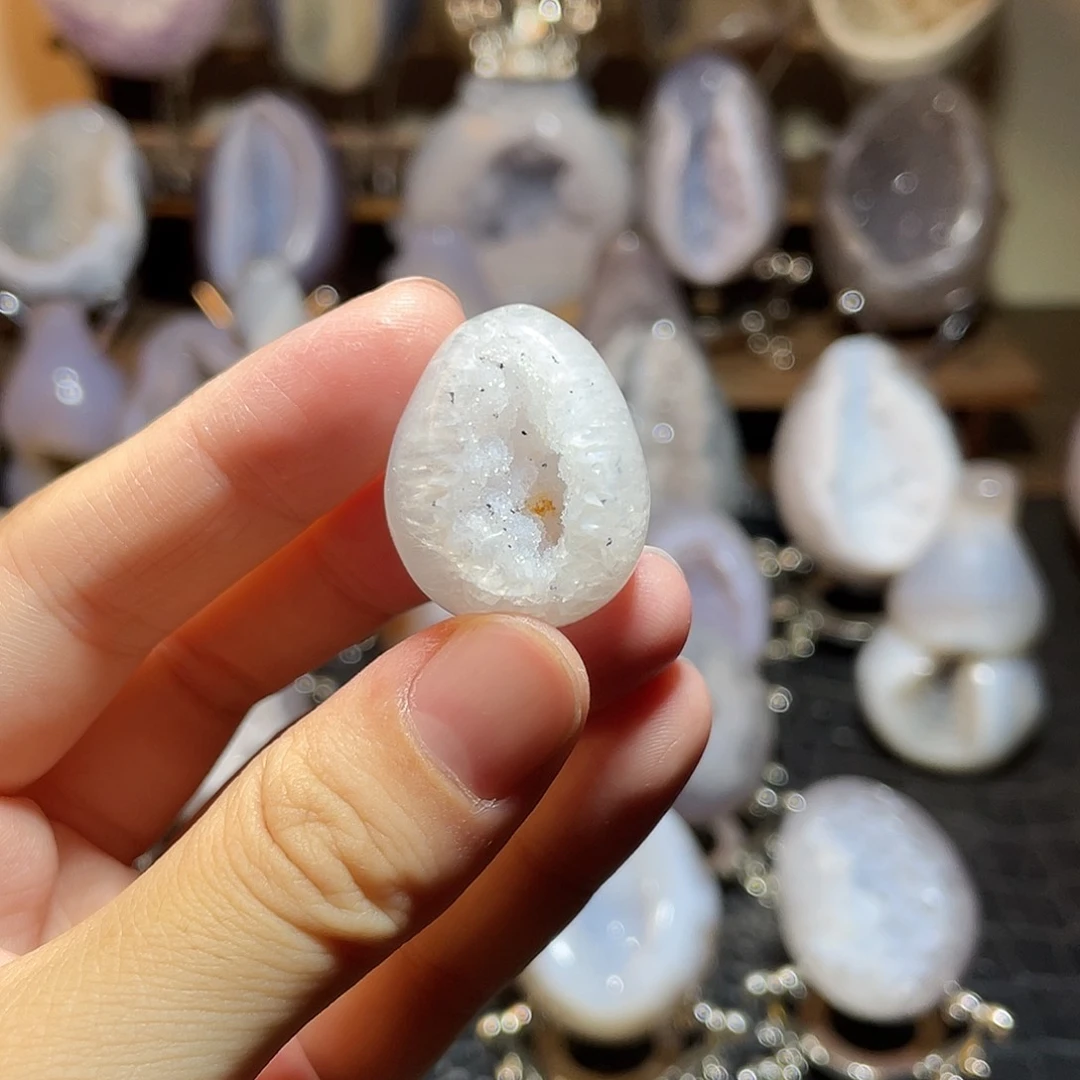 未镶嵌水晶大型摆件（非配饰）