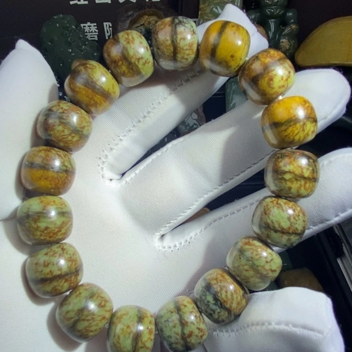 未镶嵌手链岫岩河磨玉（透闪石质玉）