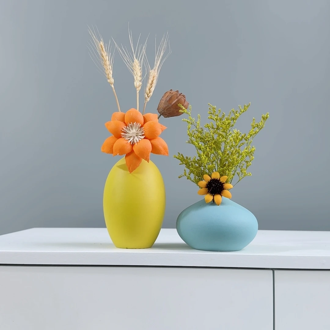 瓷片陶瓷小花瓶含花总高约20-30cm