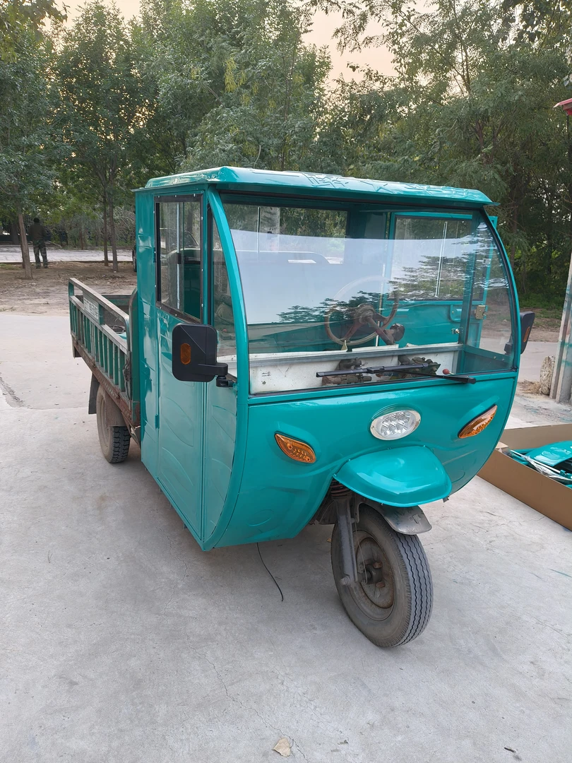 一米二宽车棚  电动三轮车棚  烧油的摩托三轮车棚。