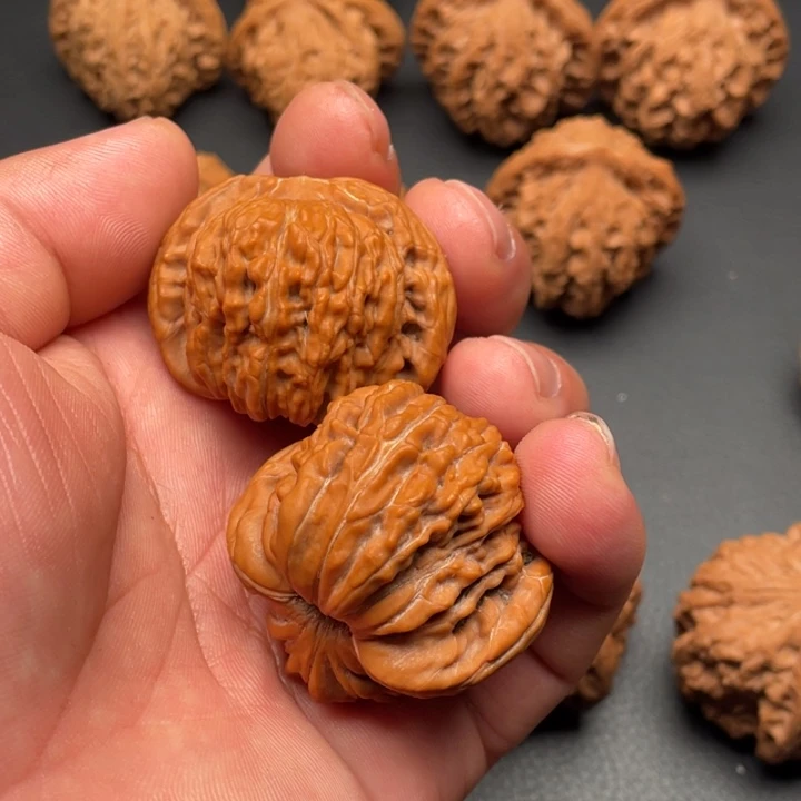 精***）把件桃核四座楼40尺寸