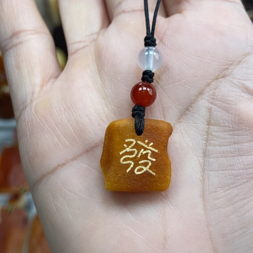 【闪购商品】琥珀颈饰未镶嵌