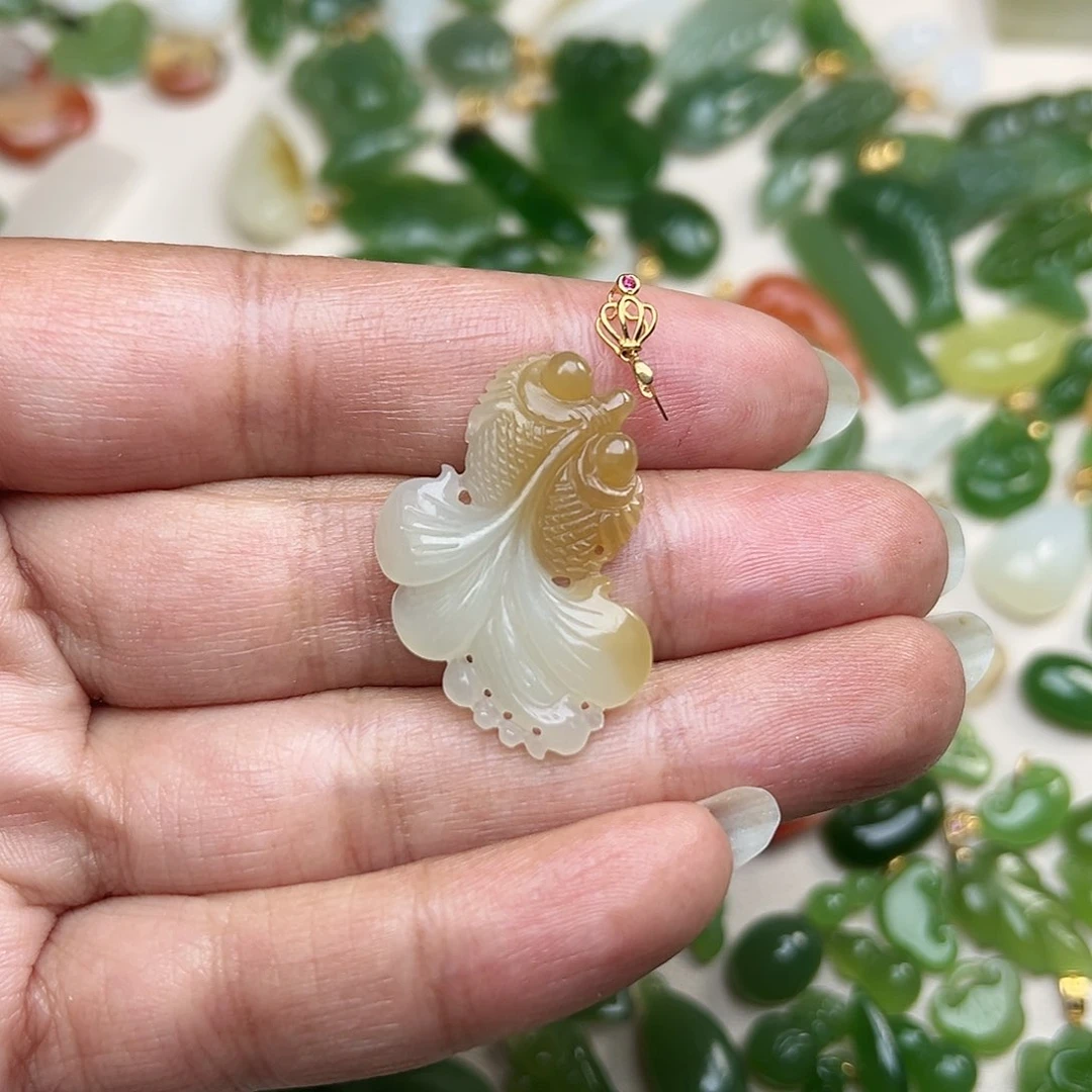 和田玉玉坠18K金镶嵌（****）