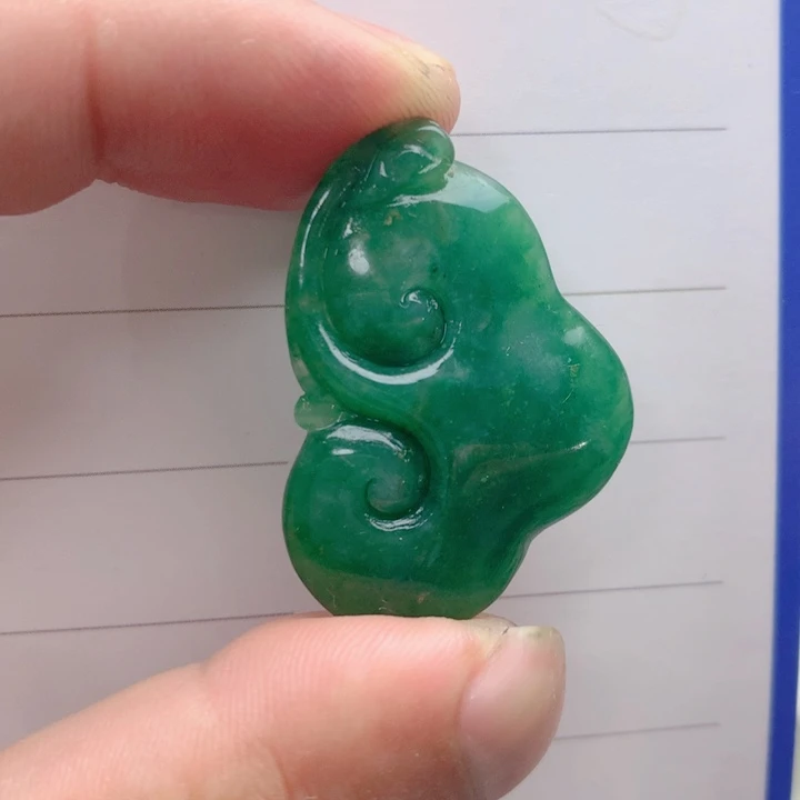 独山玉未镶嵌颈饰
