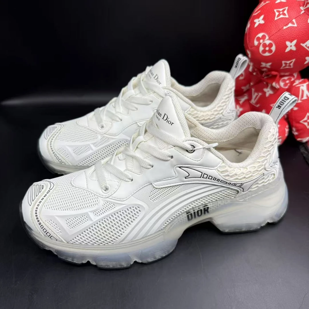 95新 DIOR/迪奥 男士时尚白色网面透气运动鞋39.5欧码egg16