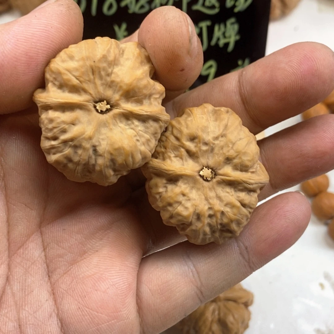 ?***.文玩核桃手把件蛤蟆头