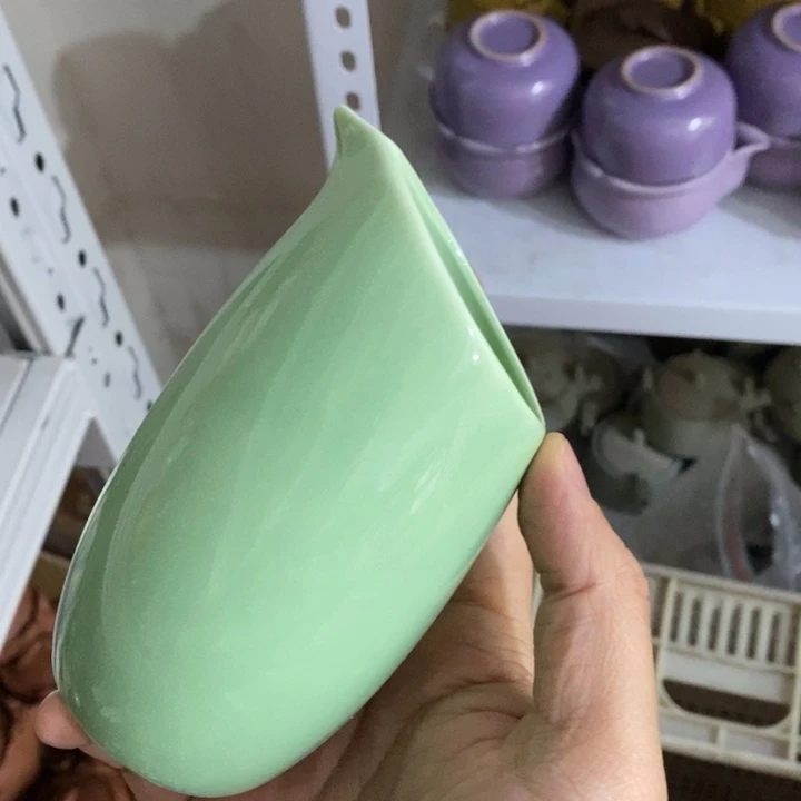 陶瓷艺术品和陶瓷艺术壶