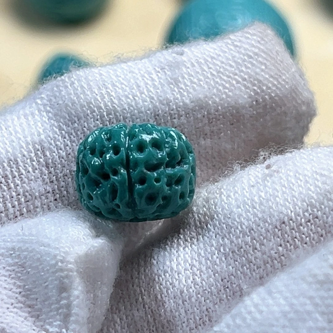 未镶嵌绿松石金刚