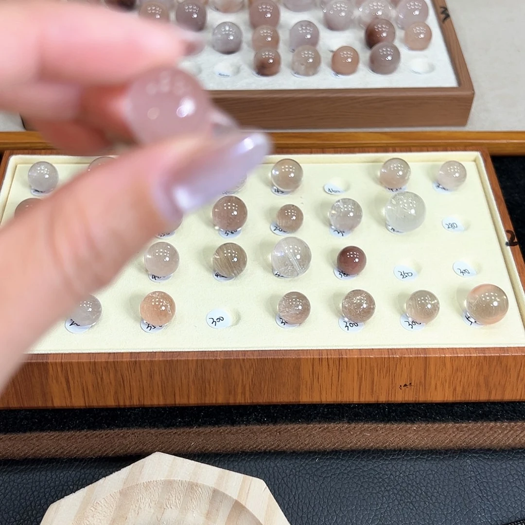 水晶手链未镶嵌好****啊14.4m粉兔