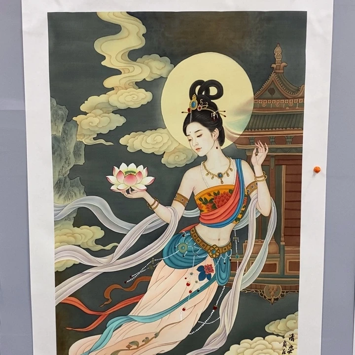 手绘作品等多种形式进行