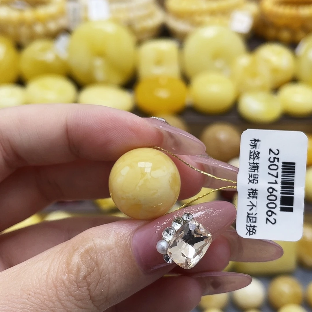 琥珀未镶嵌裸石16.7mm浓蜡妖花圆珠瑕疵