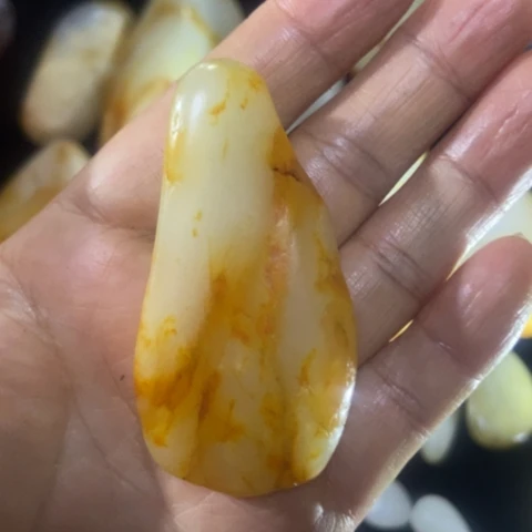 和田玉（糖玉）未镶嵌挂件