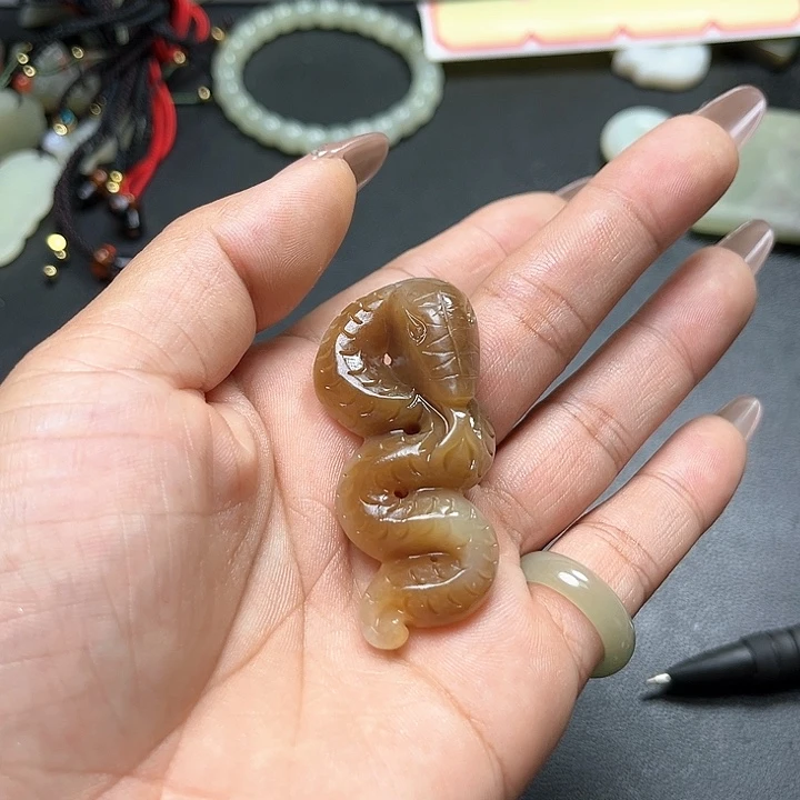 【闪购商品】和田玉未镶嵌颈饰嫣**楚