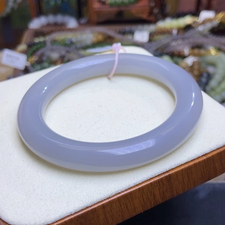 和田玉未镶嵌颈饰浓烟紫老矿圆条手镯57.3