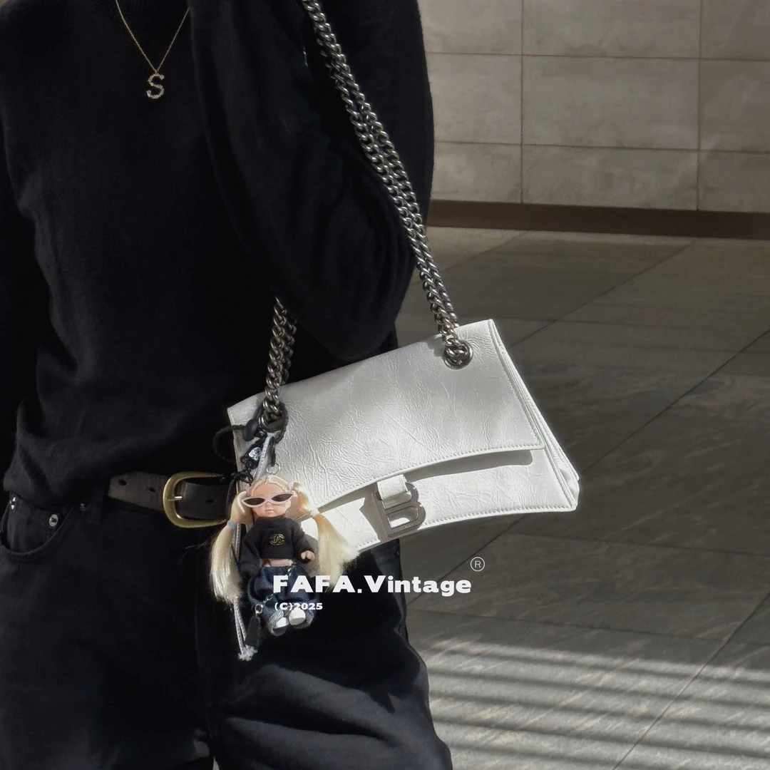 95新 Balenciaga/巴黎世家 發發中古· 白色银链条crush小号斜挎包