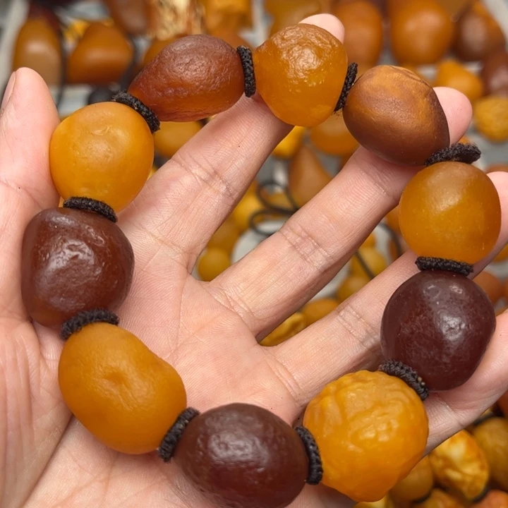 琥珀未镶嵌裸石天然蜜蜡手串