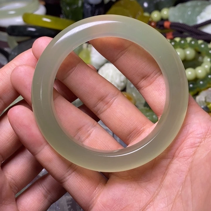 岫玉岫玉手镯未镶嵌秋*