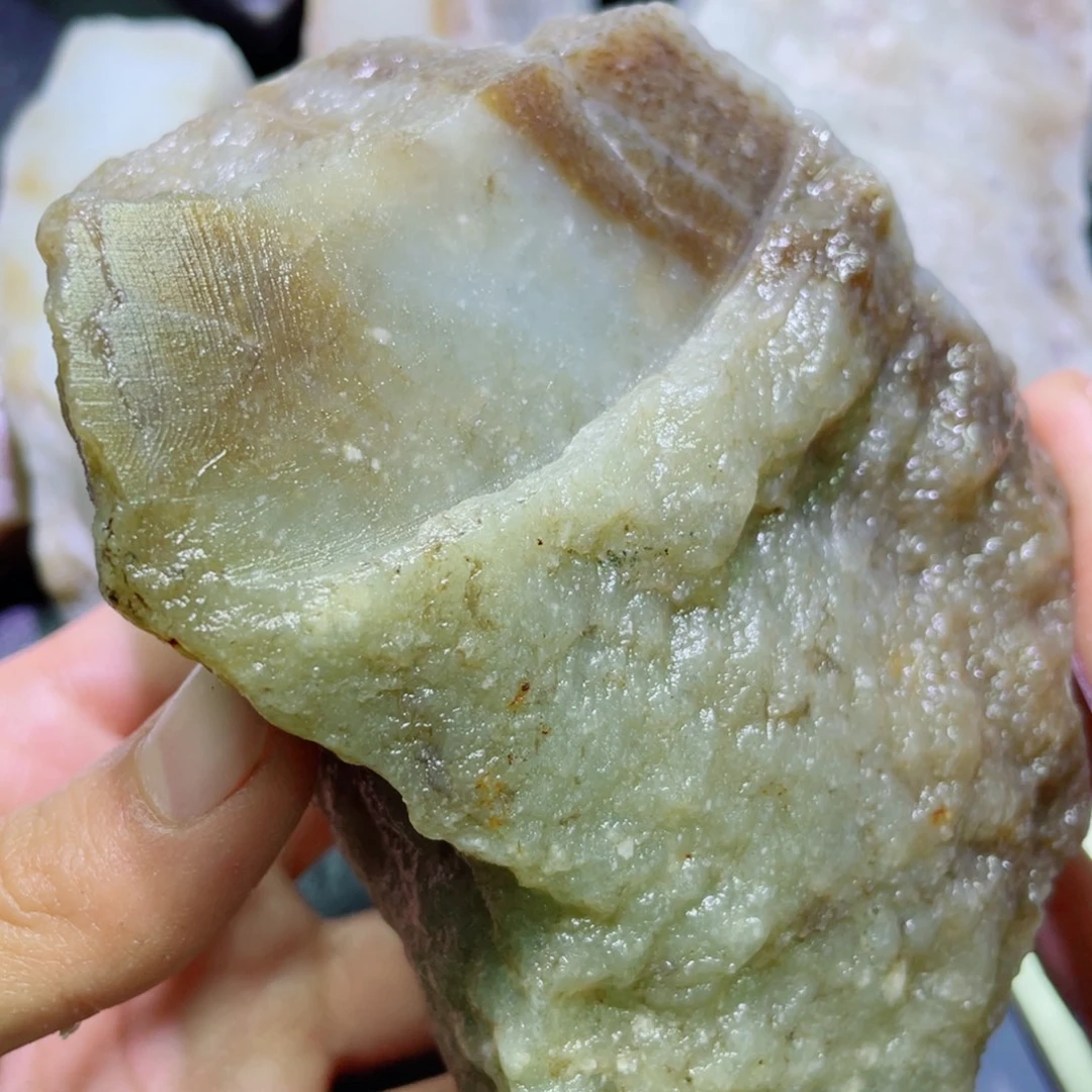 和田玉未镶嵌珠宝半成品