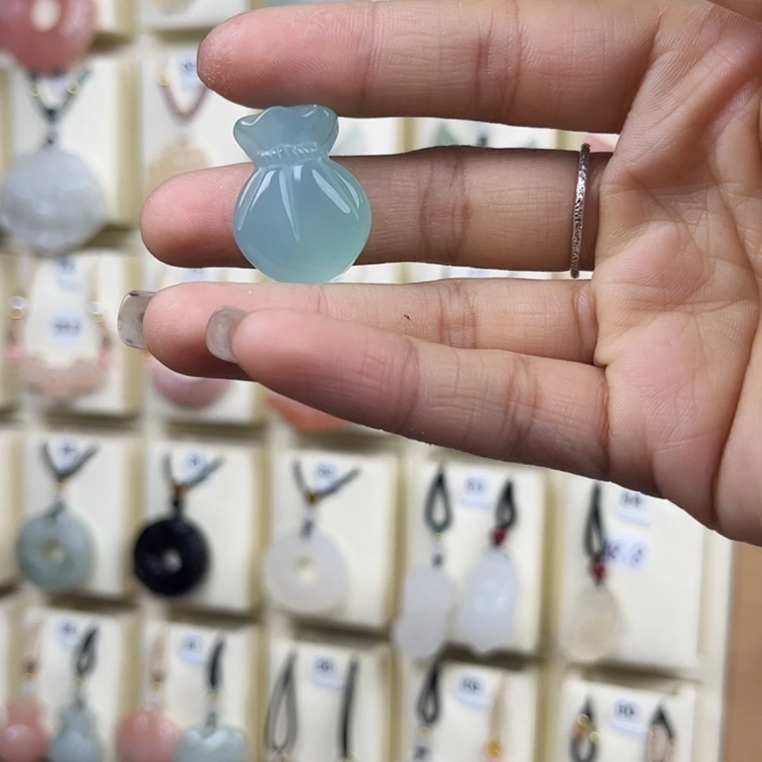 英***子玛瑙/玉髓未镶嵌吊坠(赠链)