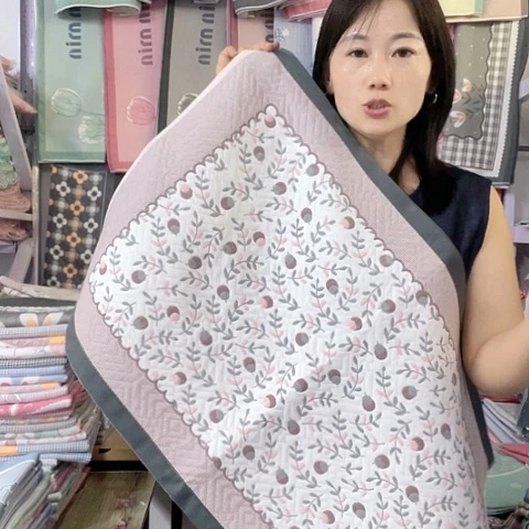棉特价黑色果实累累