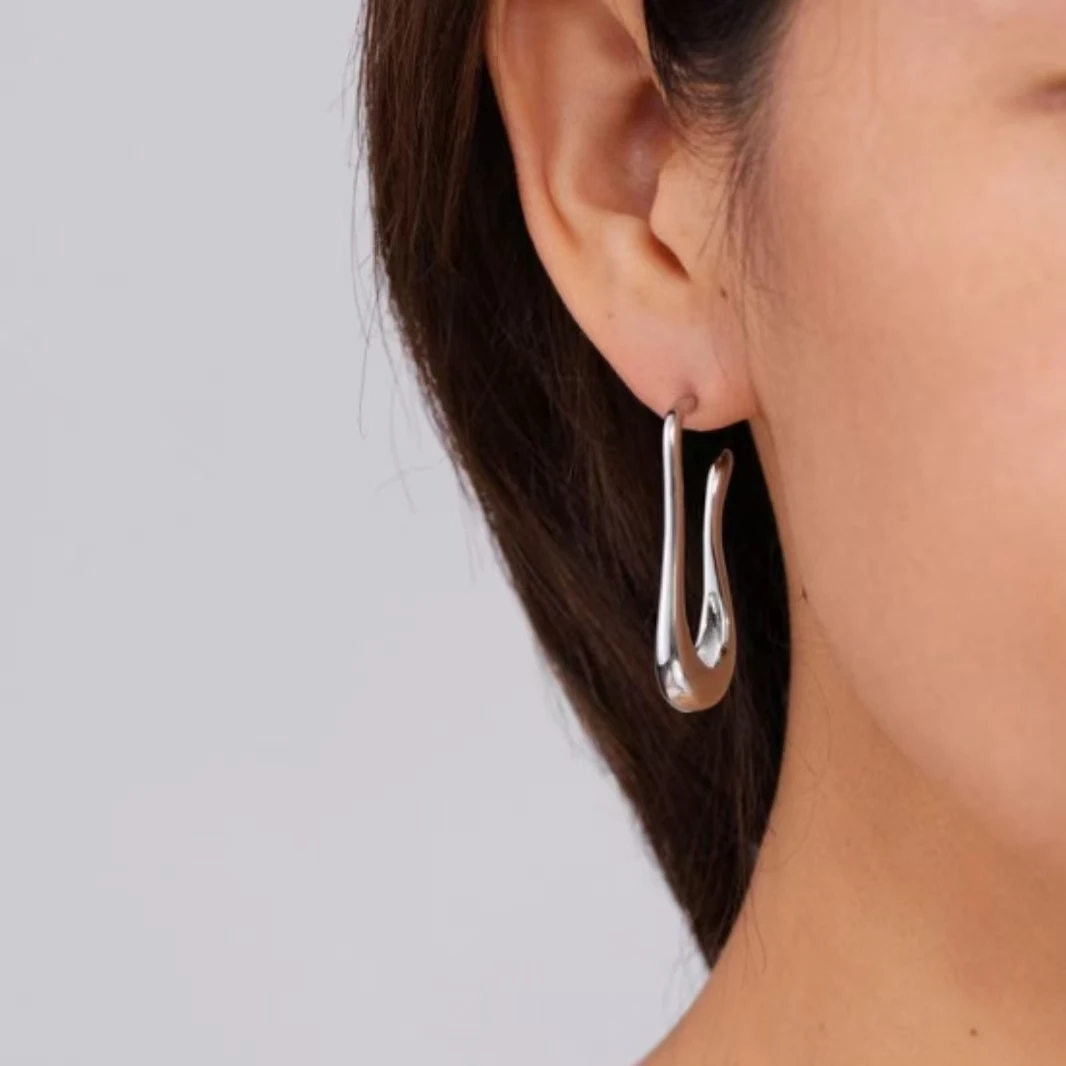 铜合金耳饰 屿希 欧美风U型个性时尚轻奢耳饰M0021