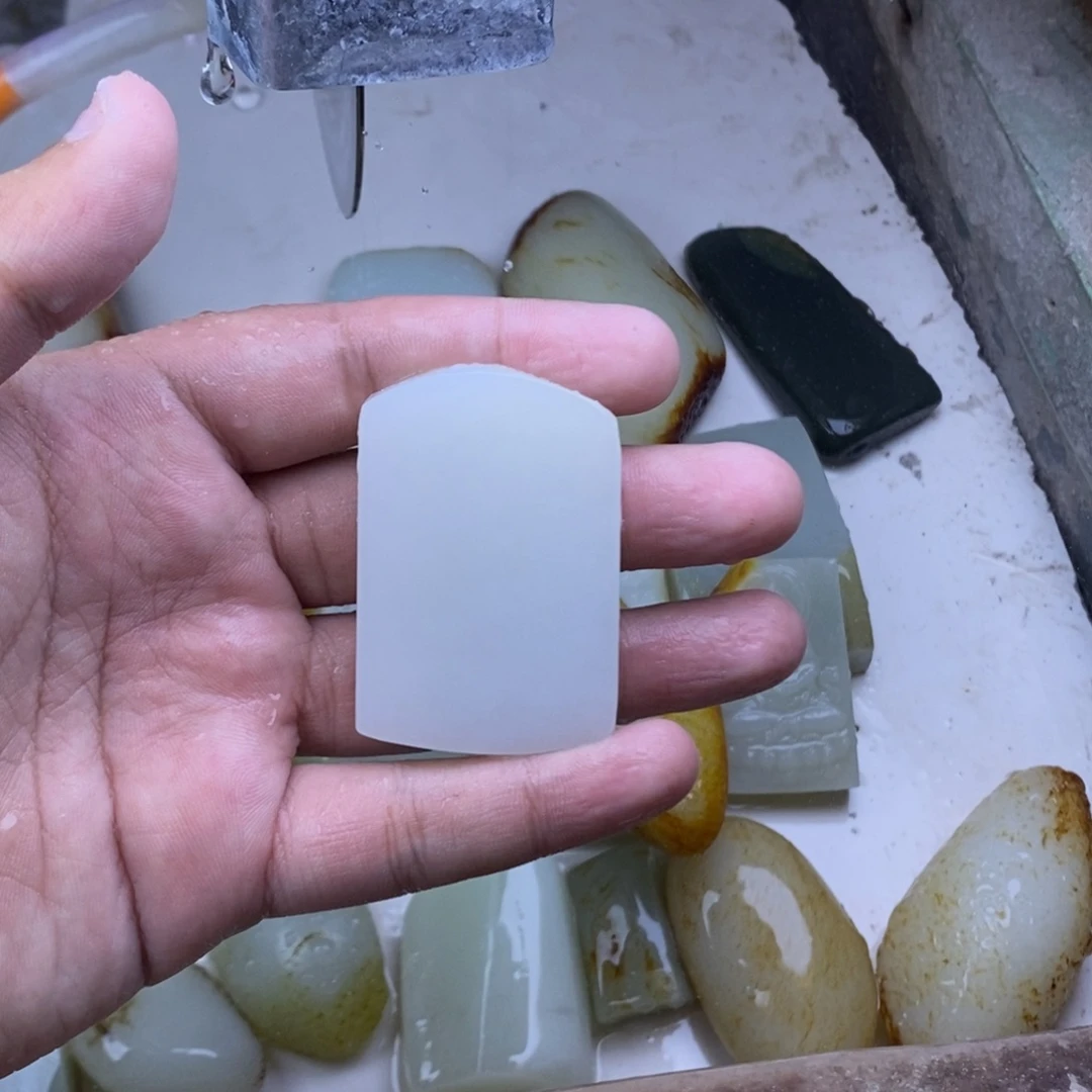 朋***定制未镶嵌定制和田玉