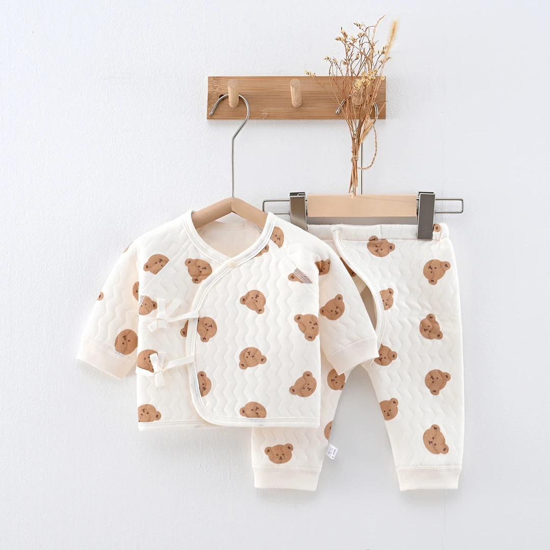 新生儿衣服秋冬三层保暖和尚服套装初生宝宝0-3个月A类纯棉两件套