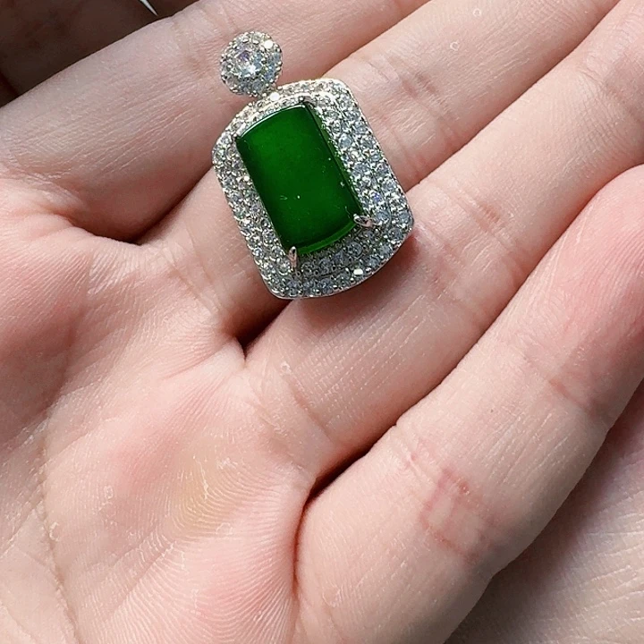 翡翠颈饰未镶嵌天然A货翡翠放漏