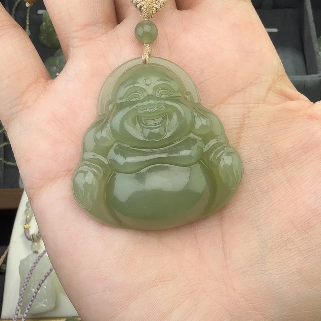 李***活和田玉未镶嵌颈饰45mm佛公