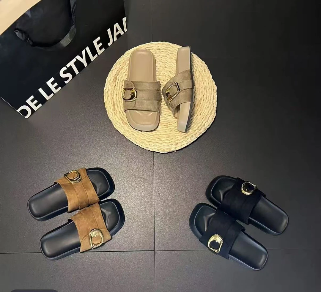 2025年春季新款时尚轻奢金属方扣爆款增高厚底鞋圆头休闲一字拖