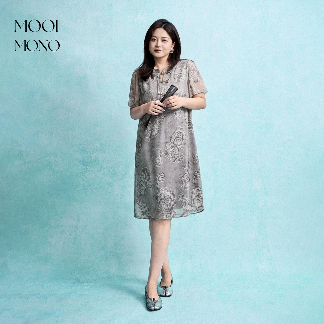 MOOI MONO"锦花映月”显瘦气质时尚设计感新中式质感连衣裙L973C52