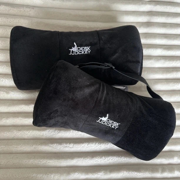 《辉岳》黑色字母记忆棉汽车头枕 发一对