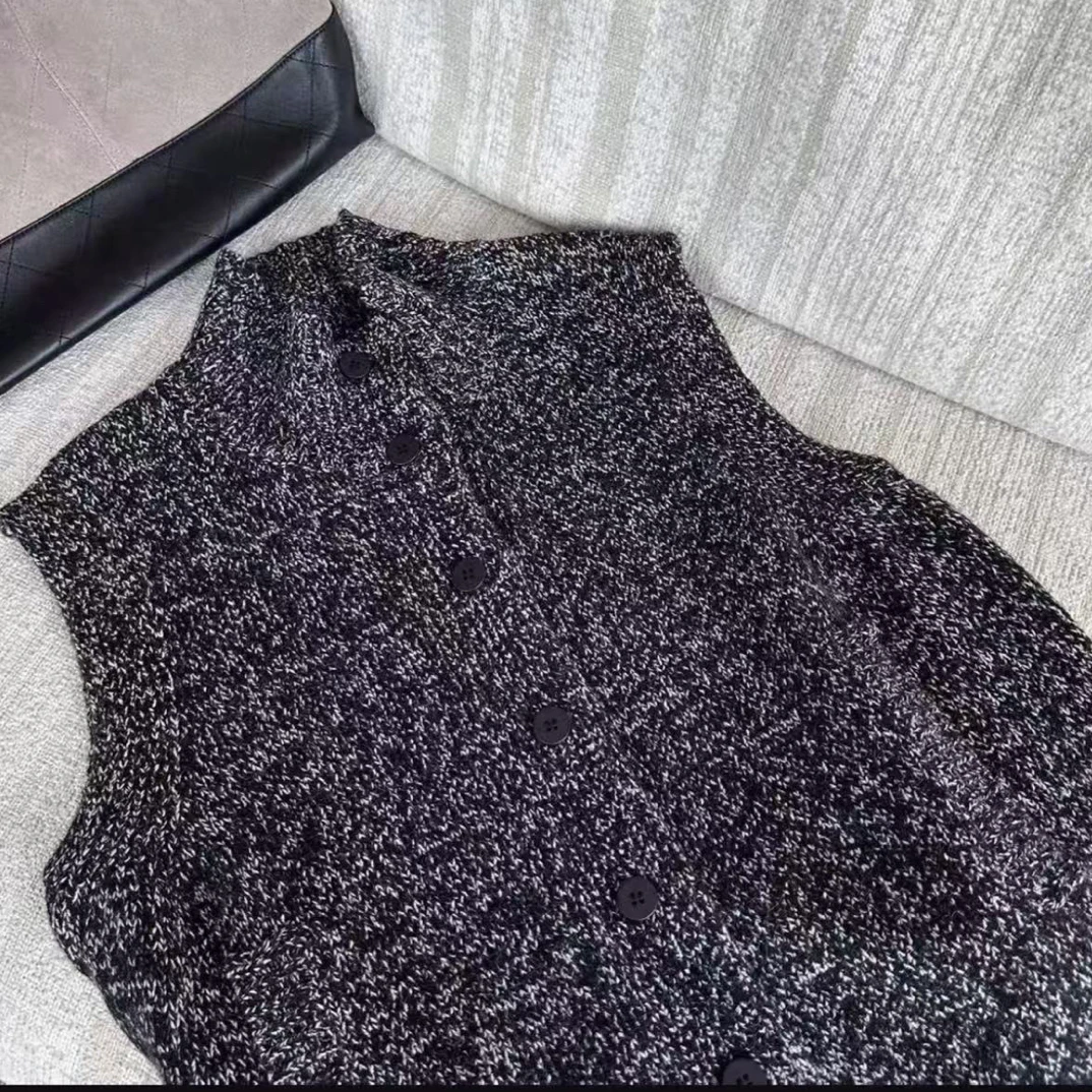 秋冬新款百搭显瘦针织马甲女