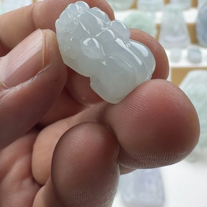 翡翠未镶嵌颈饰天然缅甸A货翡翠