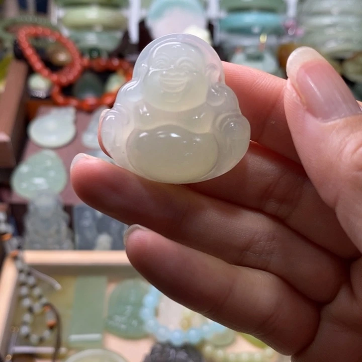 未镶嵌蛇纹石玉颈饰
