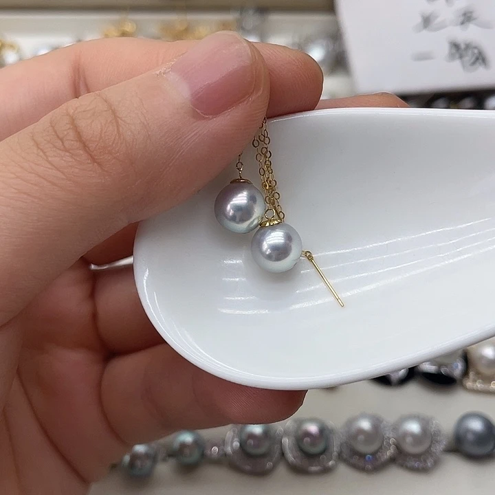 18K金镶嵌海水珍珠耳饰