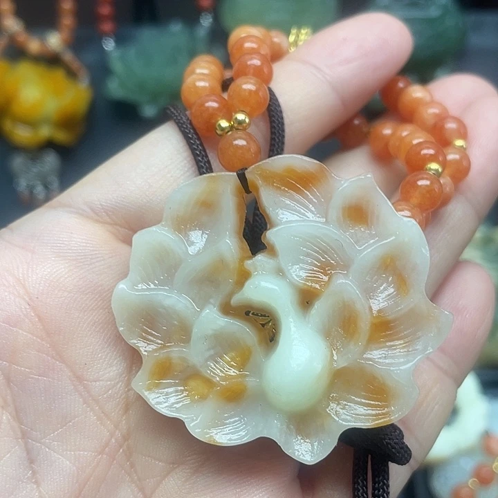 未镶嵌蛇纹石玉颈饰