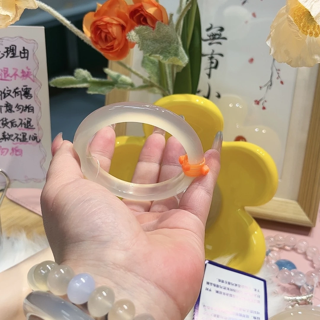 玛瑙/玉髓手镯未镶嵌夏*