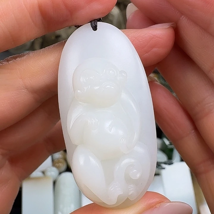 和田玉未镶嵌颈饰