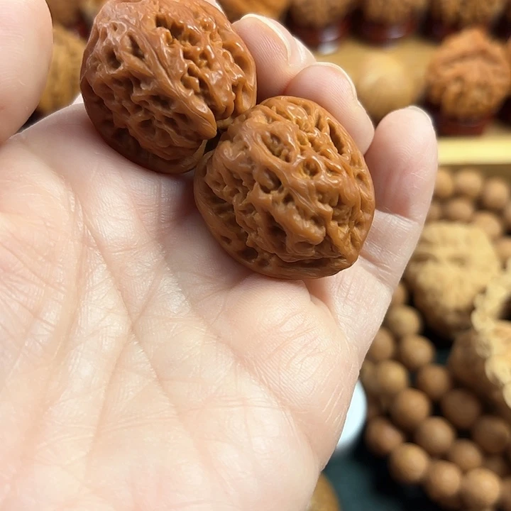 文玩核桃吊坠大***人云朵425