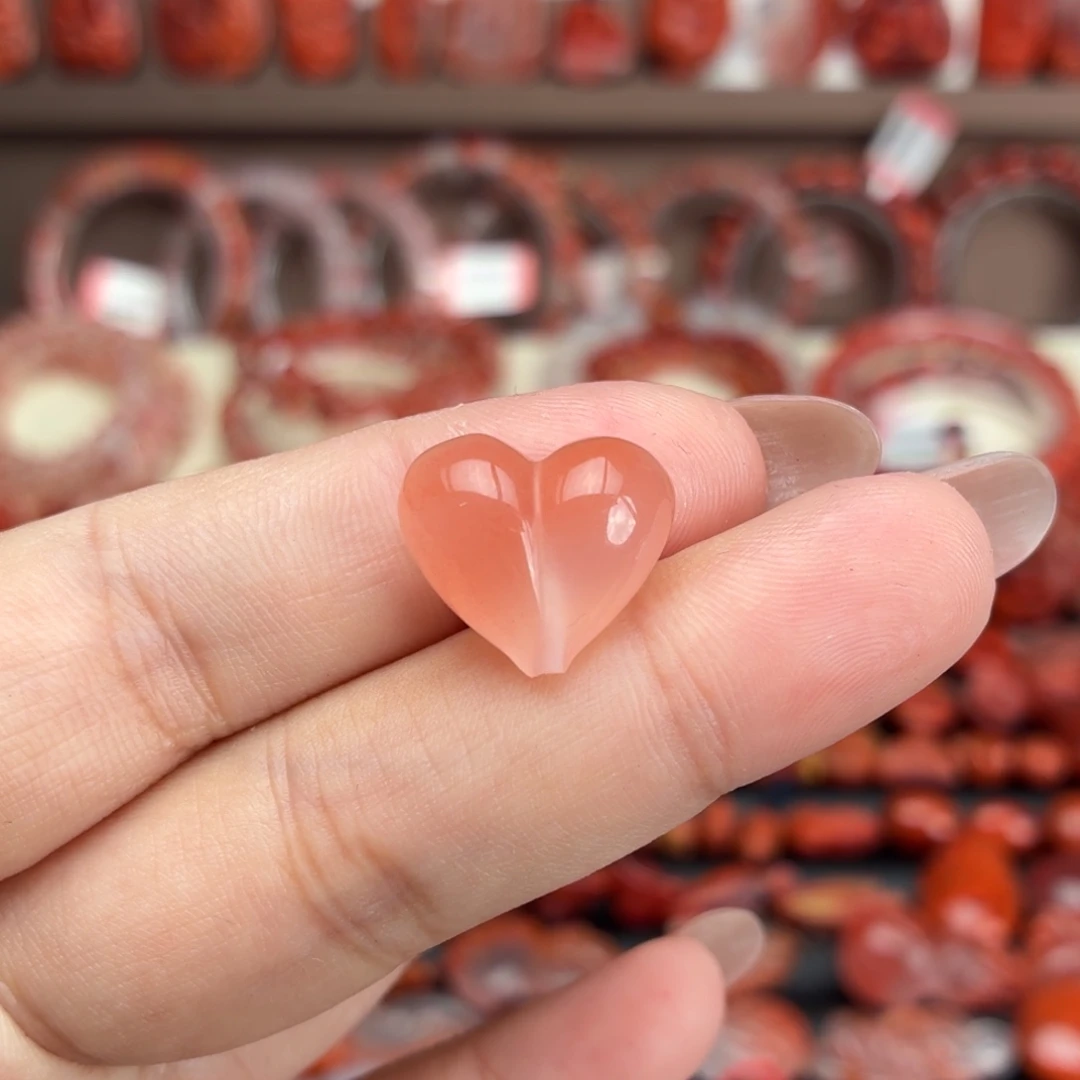 南红玛瑙未镶嵌颈饰通孔屁桃