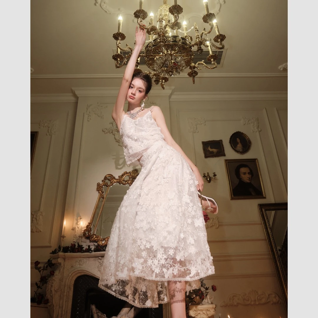 BeQueenStory【玉蝴蝶】时尚轻奢显瘦气质绣花蝴蝶吊带新款