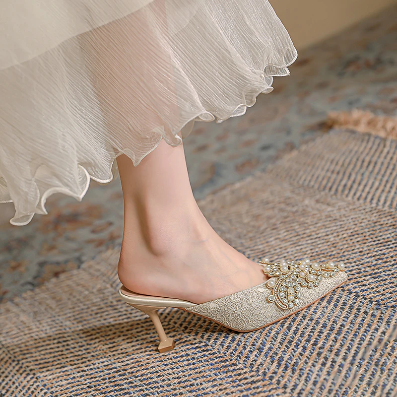 法式珍珠包头半拖鞋女2025新款高跟鞋女名媛风细跟大码凉鞋