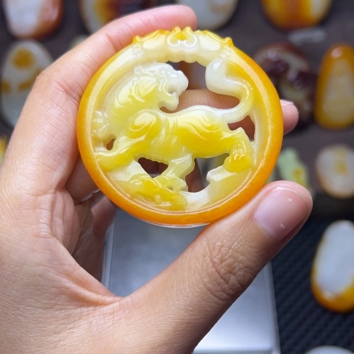 和田玉未镶嵌颈饰