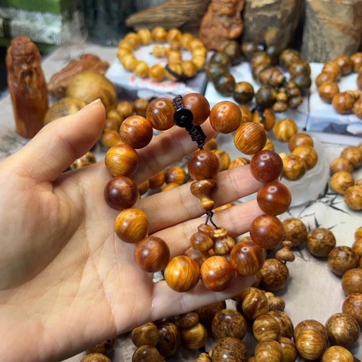 松木沁*春1.5手串