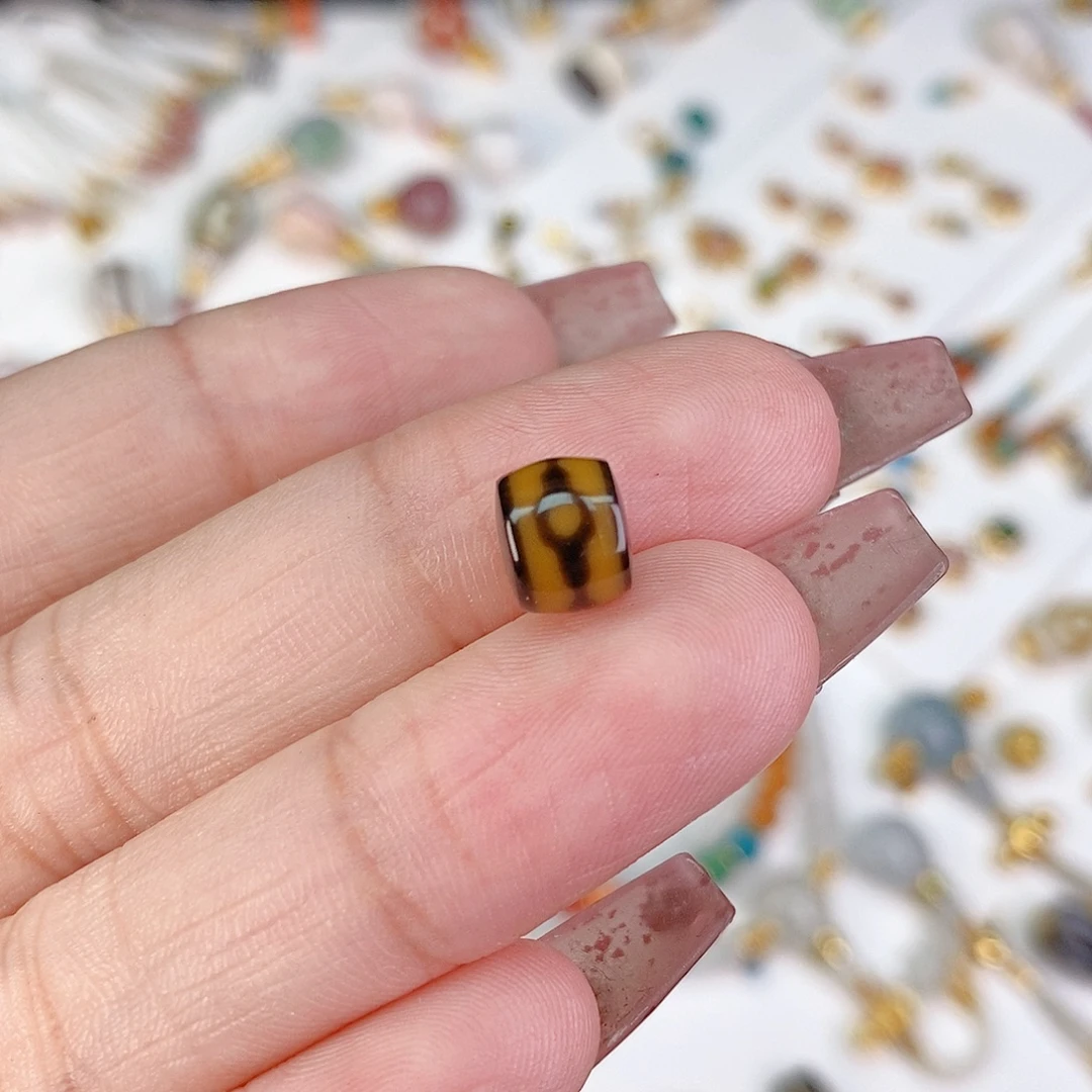G***n树脂制品8mm直切配饰
