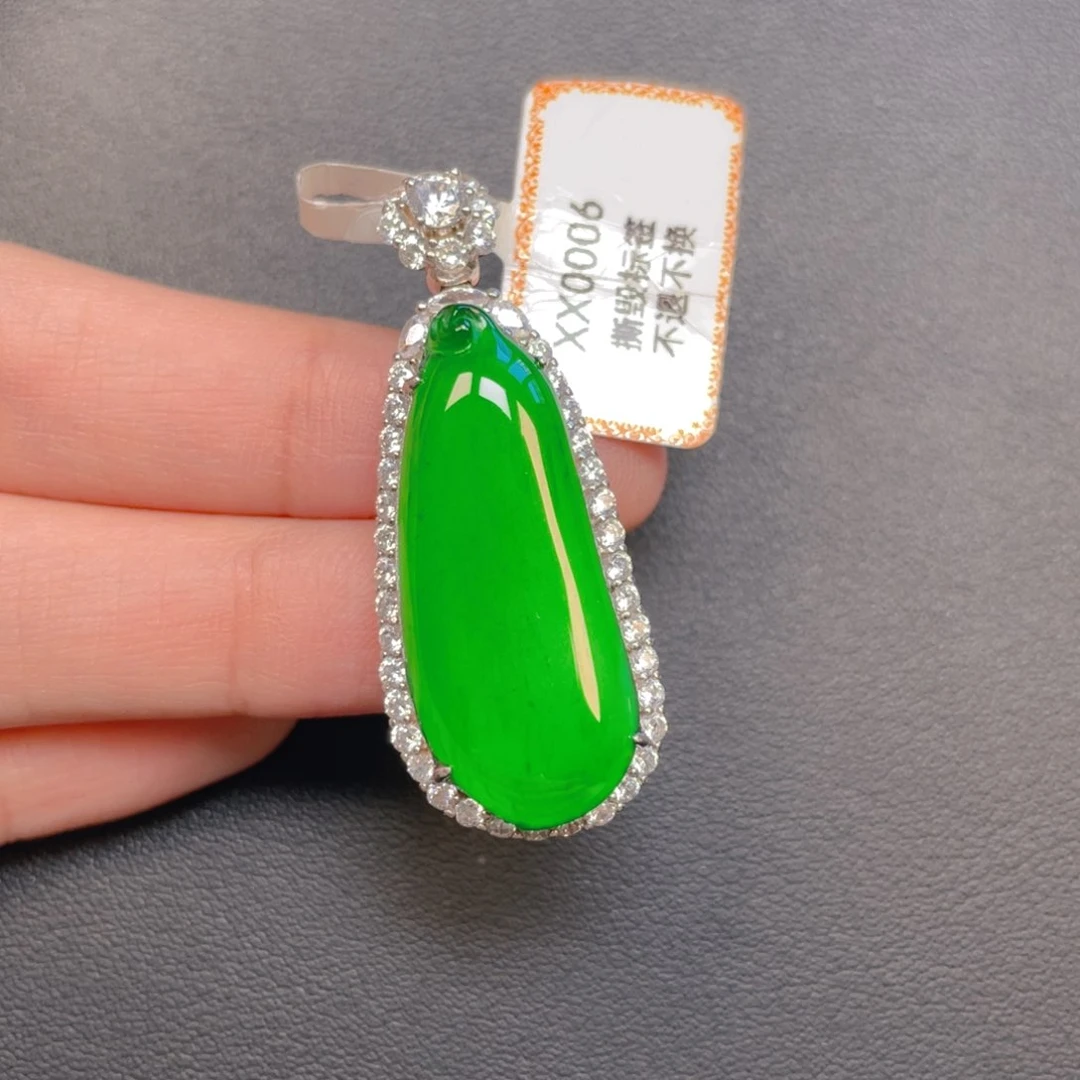 【闪购商品】吊坠(不含链)银S925镶嵌翡翠