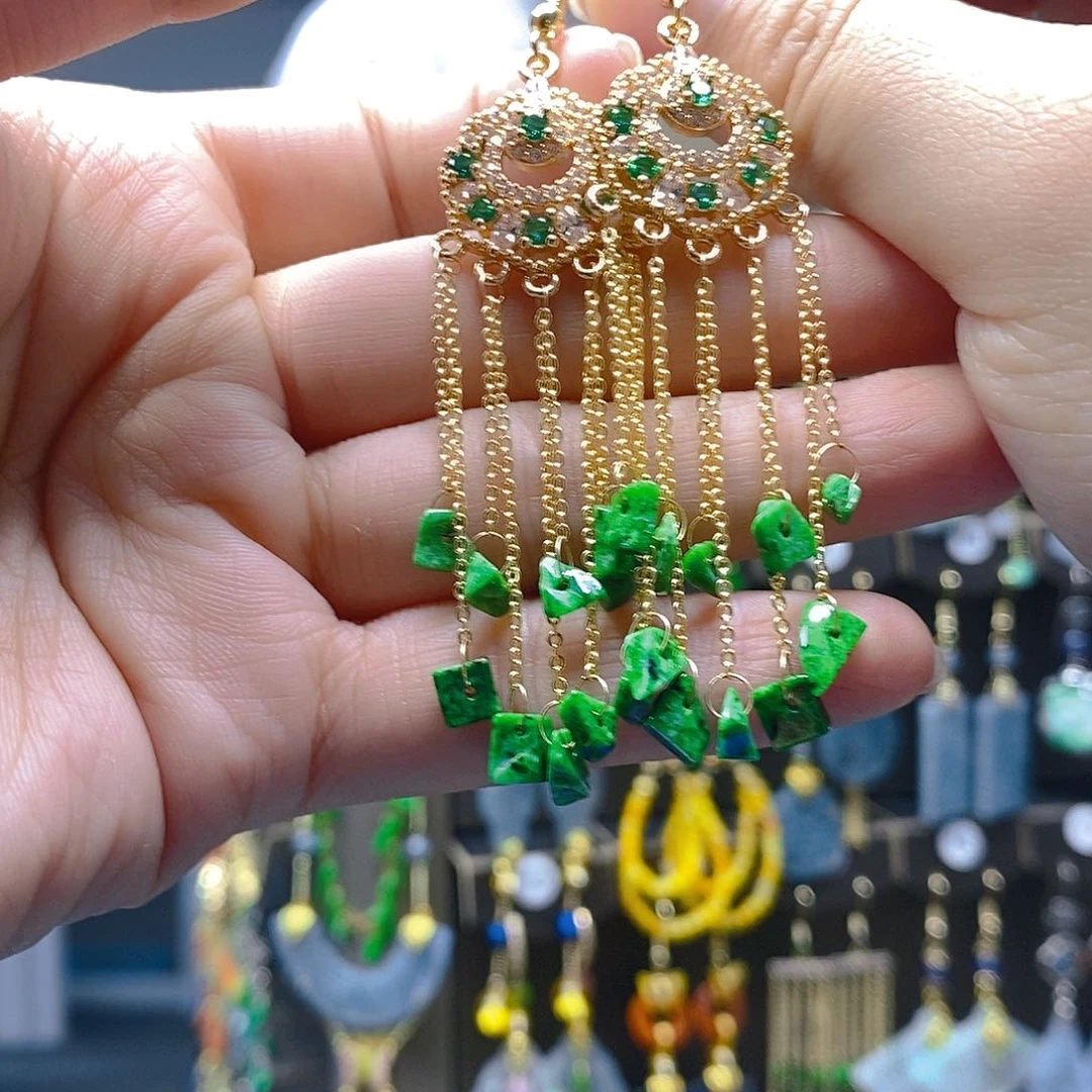 未镶嵌翡翠耳饰翡翠